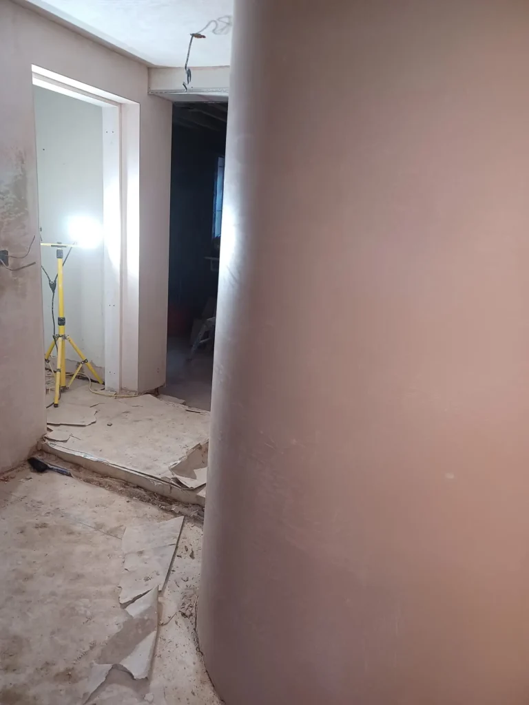 drew s painting ipswich 2 - Drew's Plastering and Decorating