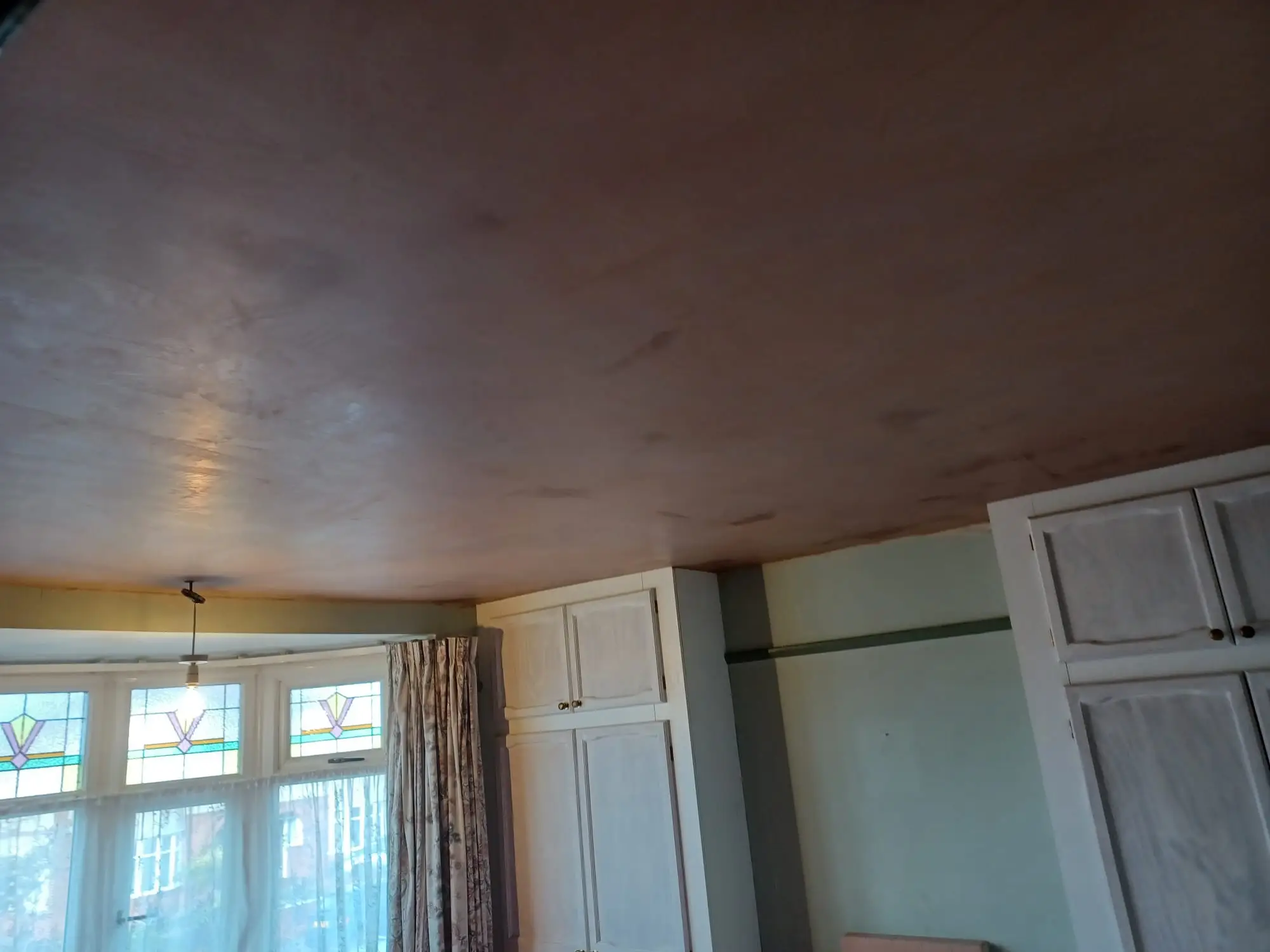 drew s plastering surrey 2 - Drew's Plastering and Decorating
