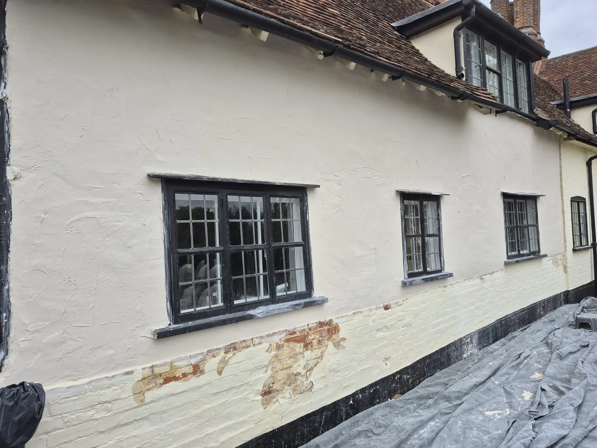 drew s rendering surrey 2 - Drew's Plastering and Decorating